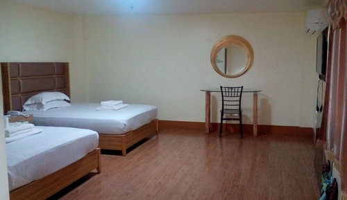 Twin Deluxe Room