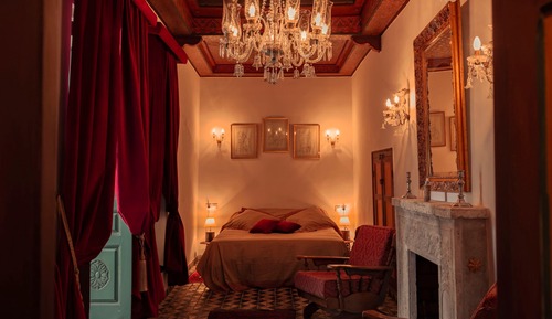 Suite, Non Smoking, Courtyard View