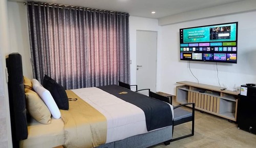 Superior Suite, Private Bathroom