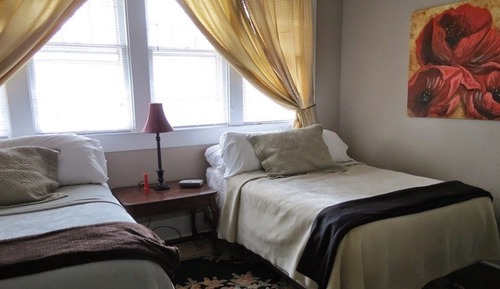 Classic Room, 2 Double Beds, Shared Bathroom