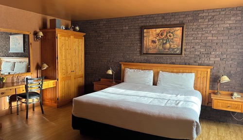 Suite, 1 King Bed, Non Smoking