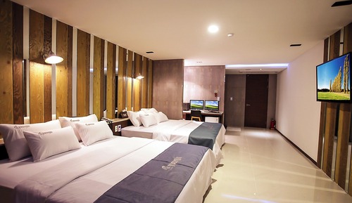 Deluxe Twin Room, City View