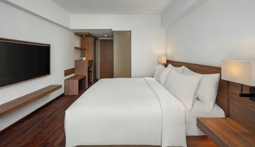Superior Room, 1 King Bed, Non Smoking