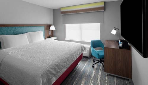 Studio, 1 King Bed, Accessible (Hearing)
