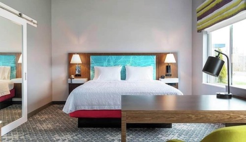 Room, 1 King Bed, Accessible (Hearing)