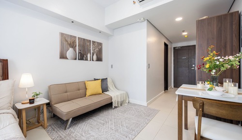 Deluxe Condo