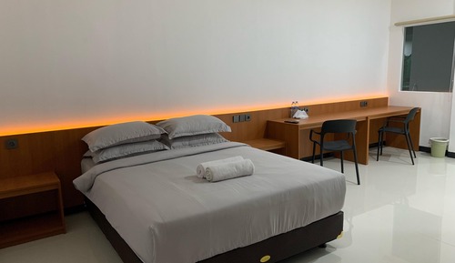 Junior Room