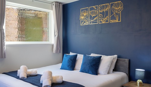 Apartment, Garden View