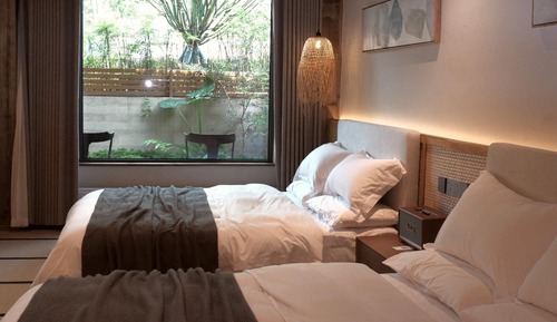 Luxury Twin Room, Hill View