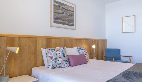Lakeview First Floor Room