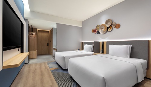 Standard Room, 2 Double Beds, Balcony (Grassland View)