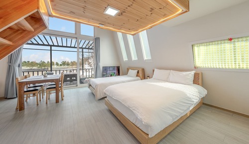 Basic Room, 2 Bedrooms (Building A (Ocean View / BBQ))