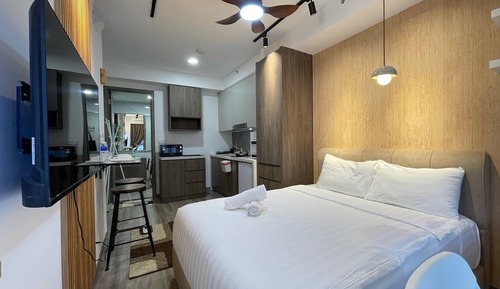 Honeymoon Room