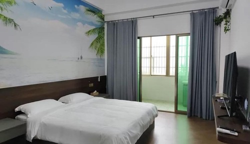 Basic Suite, Bay View
