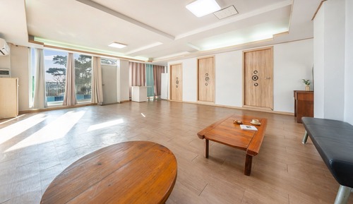 Basic Room, 1 Bedroom (A101 (Private/Pet OK/BBQ))