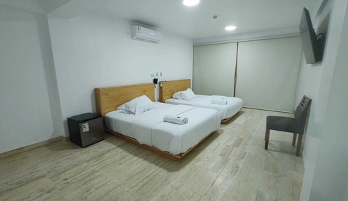 Superior Double Room, 2 Queen Beds, Pool View