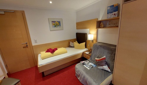 Economy Single Room, 1 Twin Bed, Balcony, Garden View
