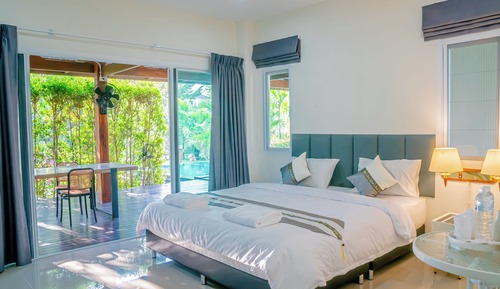 Standard Room, Pool View