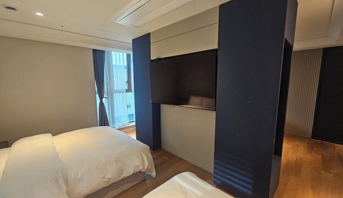Junior Room