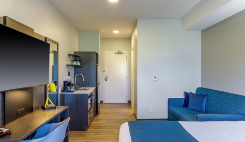 Standard Room, 1 King Bed, Non Smoking, Kitchen