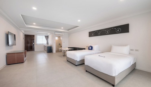 Deluxe Twin Room