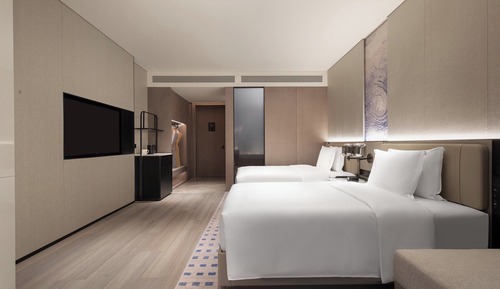 Standard Room, 2 Double Beds (High Floor)