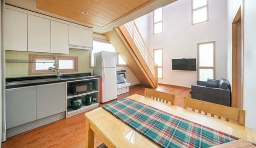 Basic Room, 1 Bedroom (Peppermint (Duplex/Spa/Private BBQ))