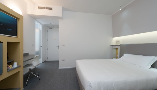Deluxe Single Room