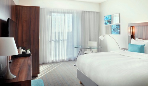 Standard Room, 1 King Bed