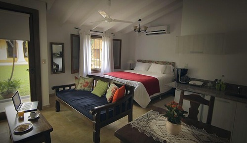 Premium Suite, 1 King Bed, Pool View, Garden Area