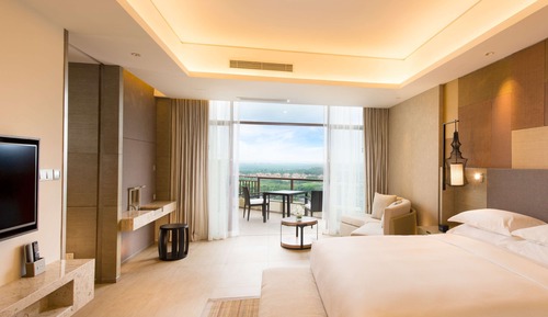 Suite, Business Lounge Access (Balcony)