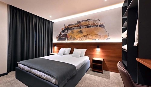 Executive Studio Suite