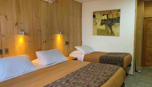 Comfort Room, Lake View