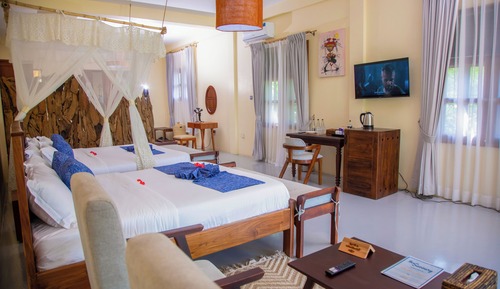 Luxury Double or Twin Room, 2 Queen Beds, Non Smoking, Private Bathroom