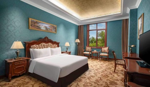 Room, 1 King Bed, Garden View