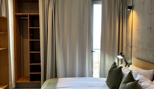 Suite, Balcony