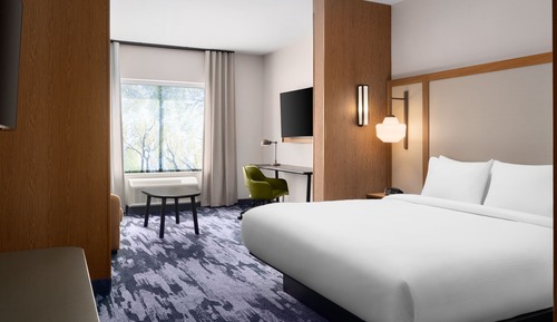 Suite, 1 King Bed with Sofa bed, City View (Hearing Accessible)
