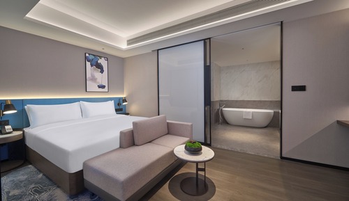 Premium Suite, 1 King Bed