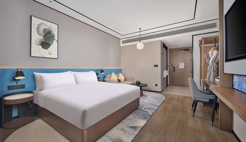 Superior Room, 1 King Bed