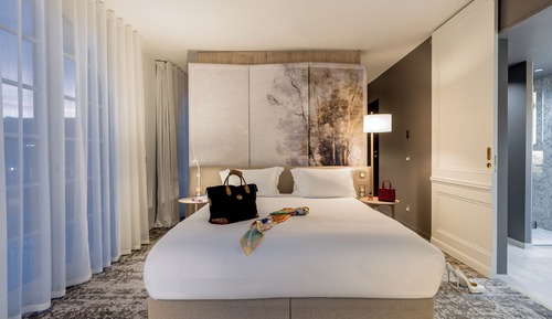 Premium Suite, 1 Bedroom, Garden View (King Bed)