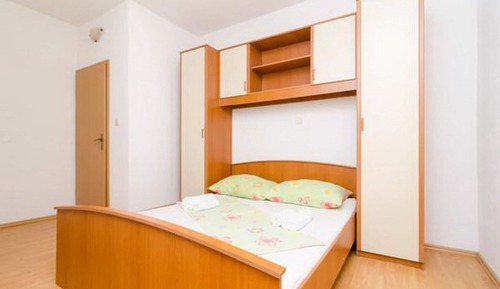Apartment (One Bedroom Apartment with Terrace ( )