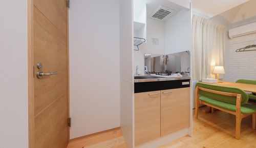 Accommodates two-person, Single Size, Non Smoking