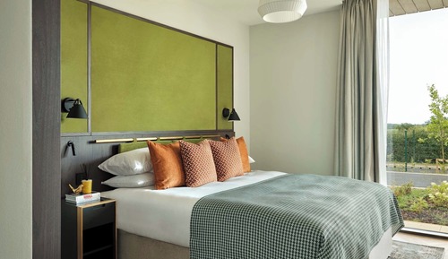 1 Bedroom Dual-Aspect Residence - Twin