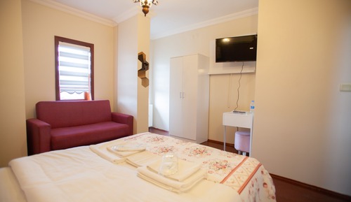 Economy Room