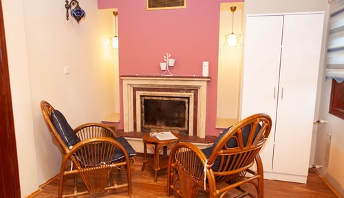 Economy Suite