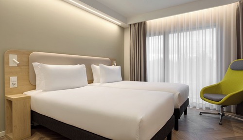 Standard Room, 2 Twin Beds (Free Breakfast)