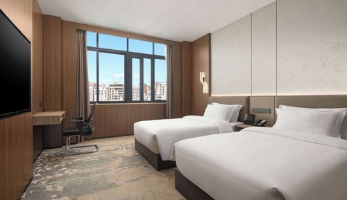 Deluxe Room, 2 Twin Beds, Non Smoking
