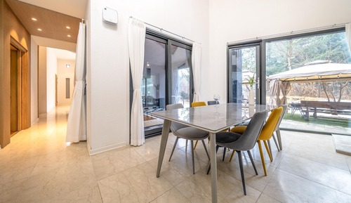 Basic Room, 3 Bedrooms (Yellow Room)