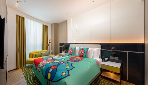 Suite, 1 King Bed