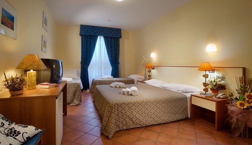Economy Room